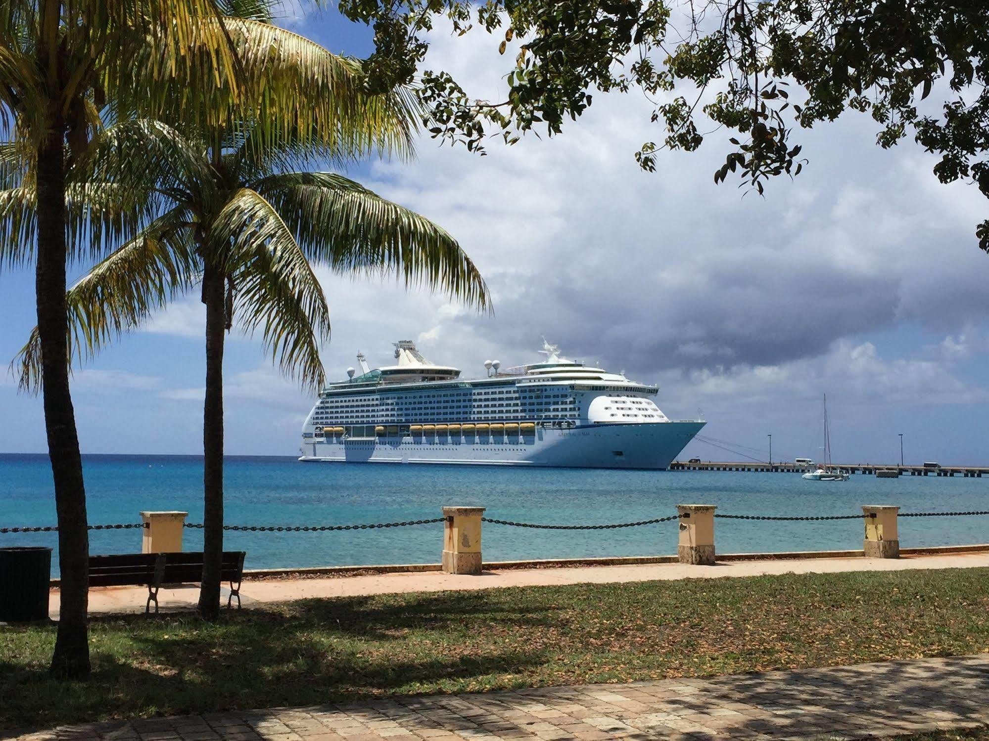 The Frederiksted Hotel Esterno foto